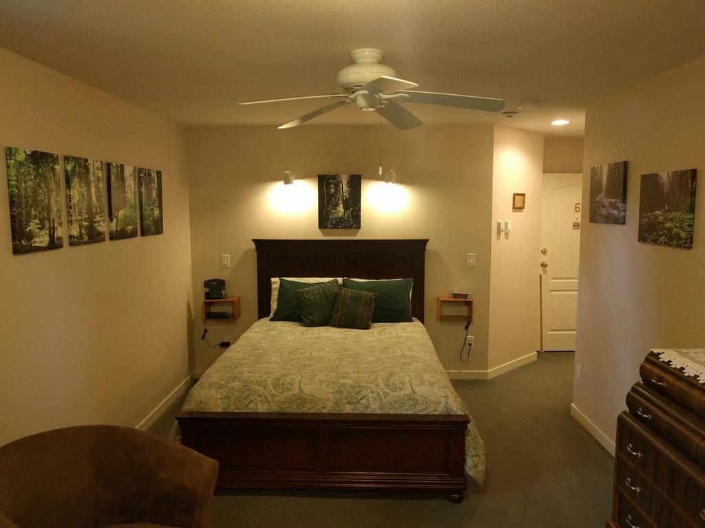 Cedar Wood Lodge Bed & Breakfast Inn Port Alberni Dış mekan fotoğraf