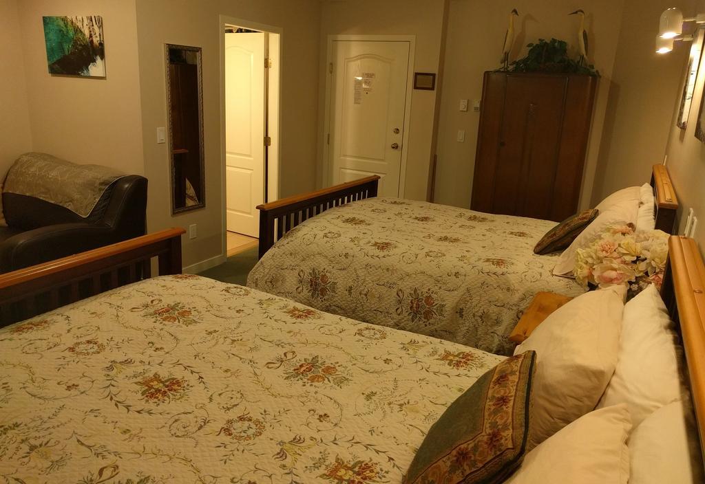 Cedar Wood Lodge Bed & Breakfast Inn Port Alberni Dış mekan fotoğraf